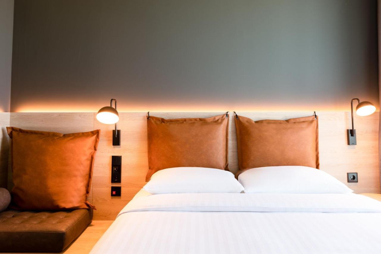 Moxy Dortmund City Екстер'єр фото